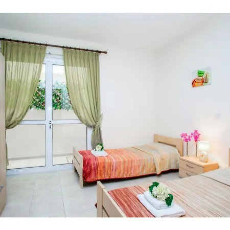 Daria - Four Bedroom With Private Swimming Pool Πέγεια