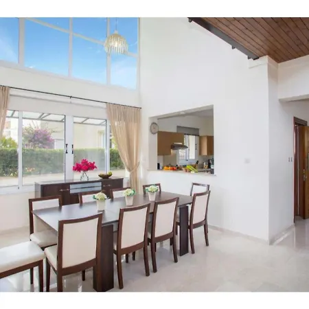 Daria - Four Bedroom With Private Swimming Pool * פאהיה