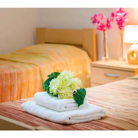 וילה Daria - Four Bedroom With Private Swimming Pool פאהיה
