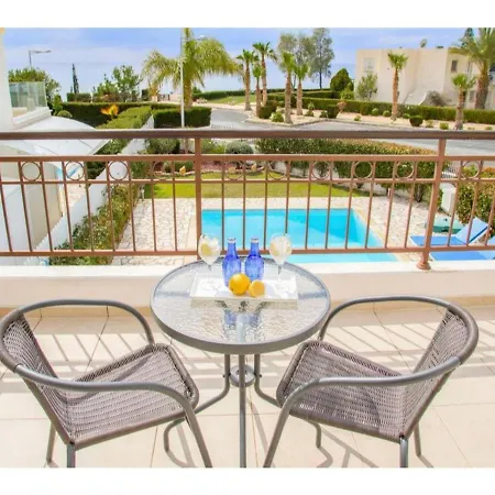 Daria - Four Bedroom With Private Swimming Pool וילה פאהיה